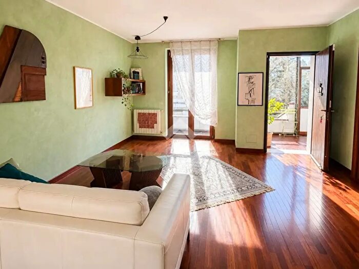 Casa con 5 locali in vendita in Via Don Silvio Coira, Basiglio
