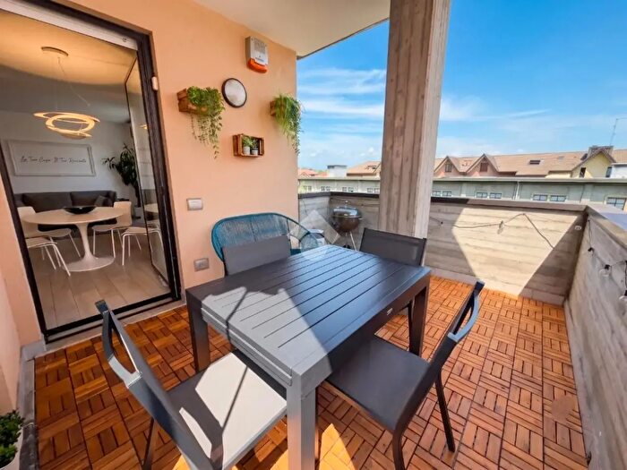 Appartamento trilocale in vendita in Corso Giuseppe Garibaldi, Seveso