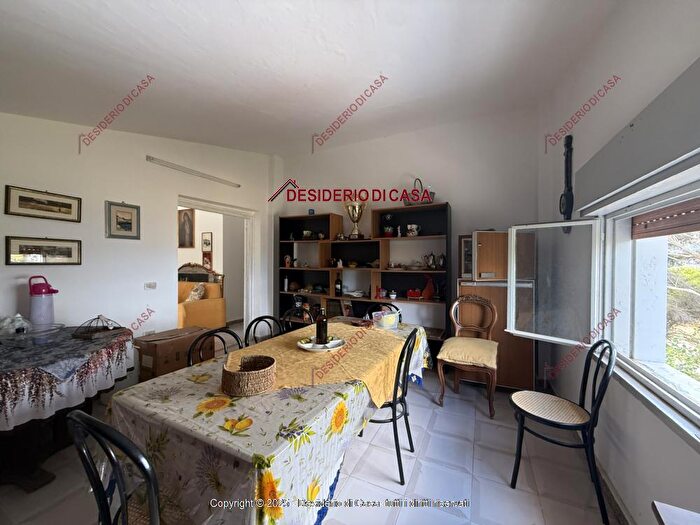 Casa quadrilocale in vendita in Monreale