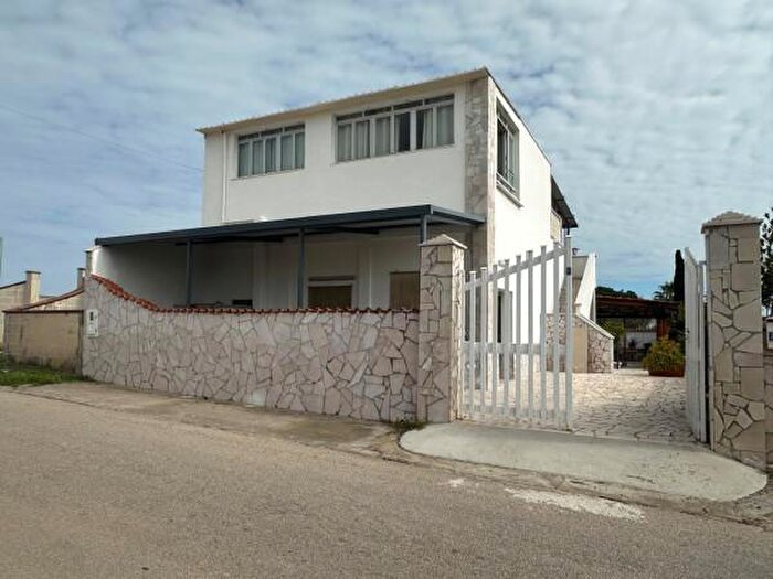 Casa con 6 locali in vendita in Via Chidro, Manduria