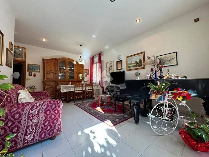 Casa quadrilocale in vendita in Via Galimberti, Gabicce Mare