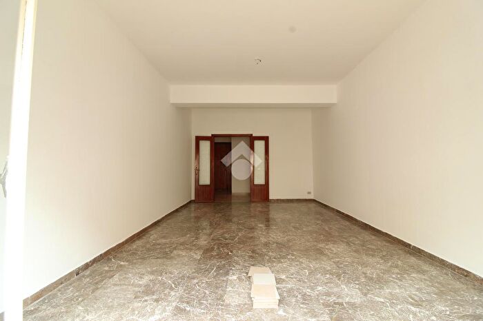 Appartamento con 5 locali in vendita in Via Lia, Reggio Calabria