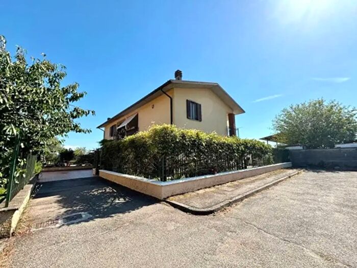 Casa quadrilocale in vendita in Via Dottor Lodovico Scolari, Trovo