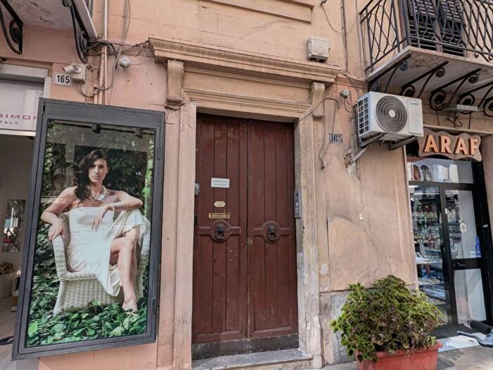 Appartamento bilocale in affitto in Via Mariano Stabile, Politeama Ruggiero Settimo, Palermo