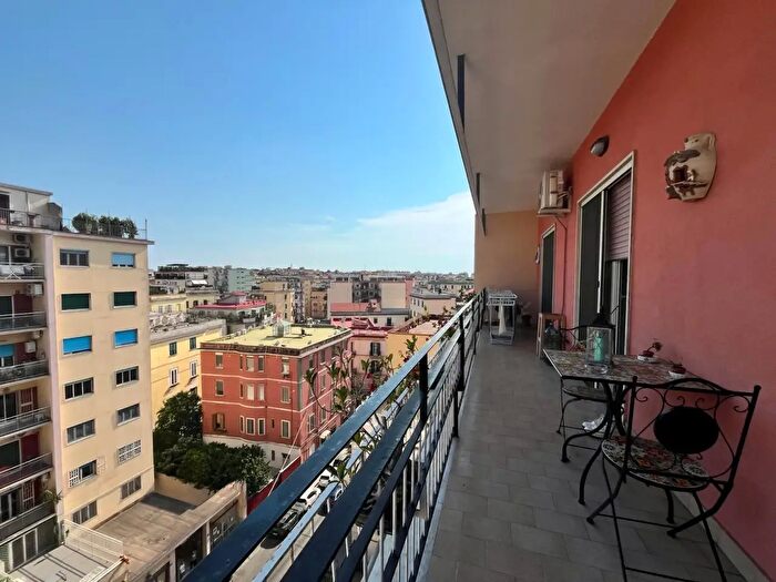 Appartamento quadrilocale in vendita in Napoli