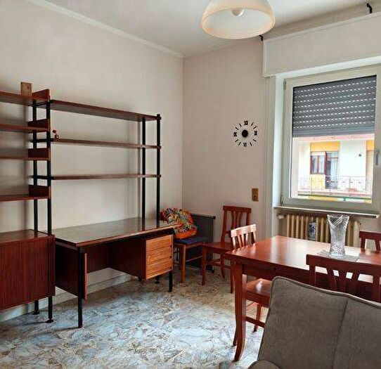 Appartamento con 5 locali in affitto in Via Pietro Micheli, Ariosto, Lecce