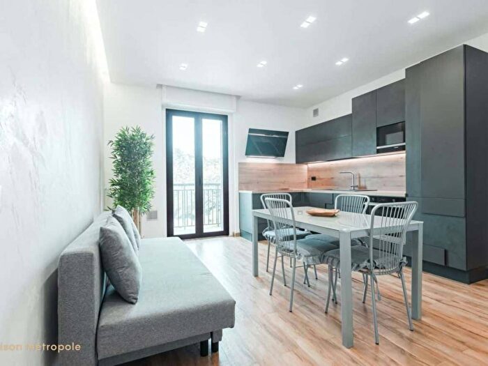 Appartamento trilocale in affitto in Via Giacomo Quarenghi, Gallaratese, Milano