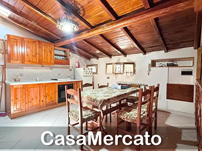 Appartamento trilocale in vendita in Via di Frascati, Rocca Di Papa