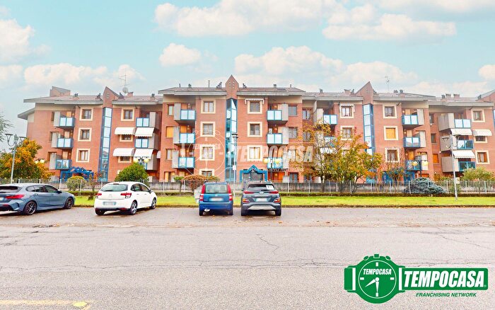 Appartamento con 6 locali in vendita in Valenza