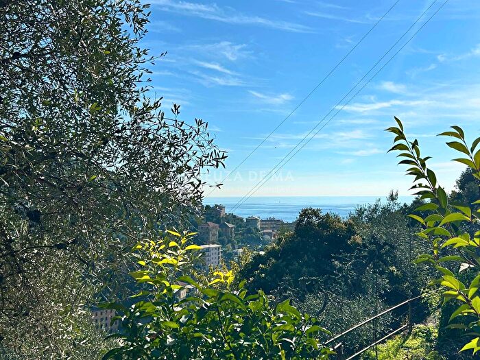 Appartamento quadrilocale in vendita in Via Bernabò Brea, Zoagli