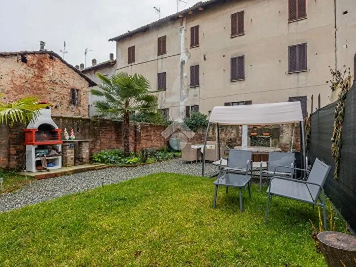 Appartamento trilocale in vendita in Via Cairoli, Chivasso