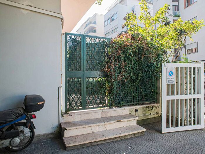 Appartamento quadrilocale in affitto in Via Barnaba Tortolini, Euclide, Roma