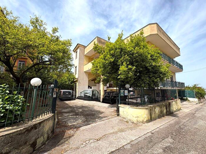 Appartamento trilocale in affitto in Via Galeota, Centro, Marano di Napoli