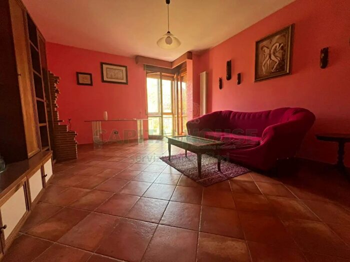 Appartamento bilocale in affitto in Via Santa Lucia, Tufo