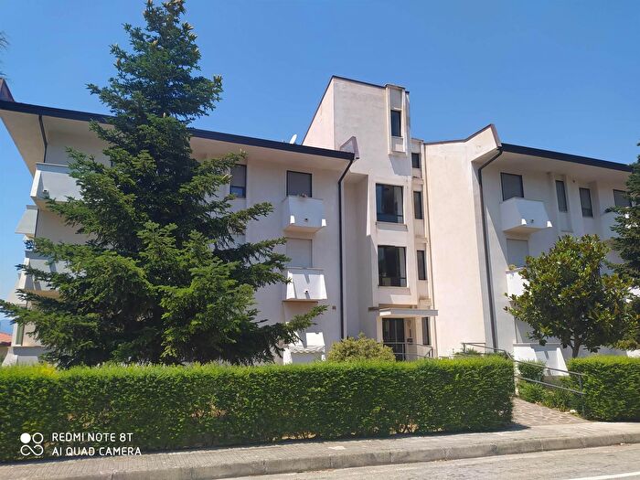 Appartamento con 6 locali in vendita in Castel Frentano