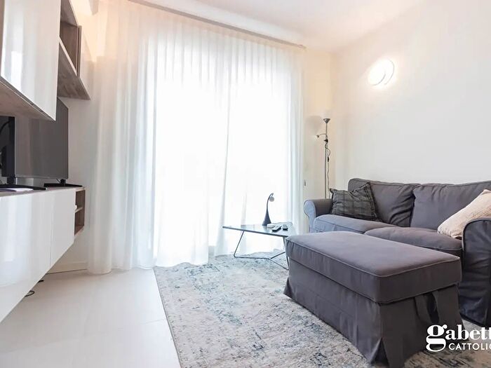 Appartamento trilocale in vendita in Via Renzi, Cattolica