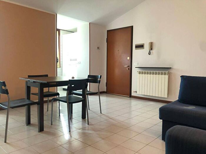 Appartamento bilocale in affitto in Via Delle Canovine, Canovine, Bergamo