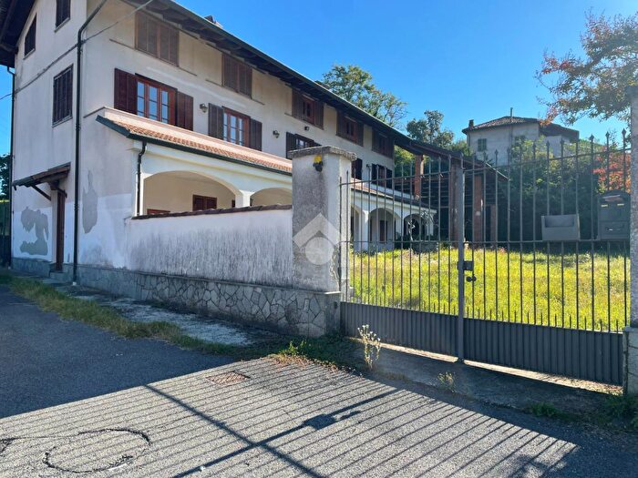 Case in Vendita e in Affitto - 2