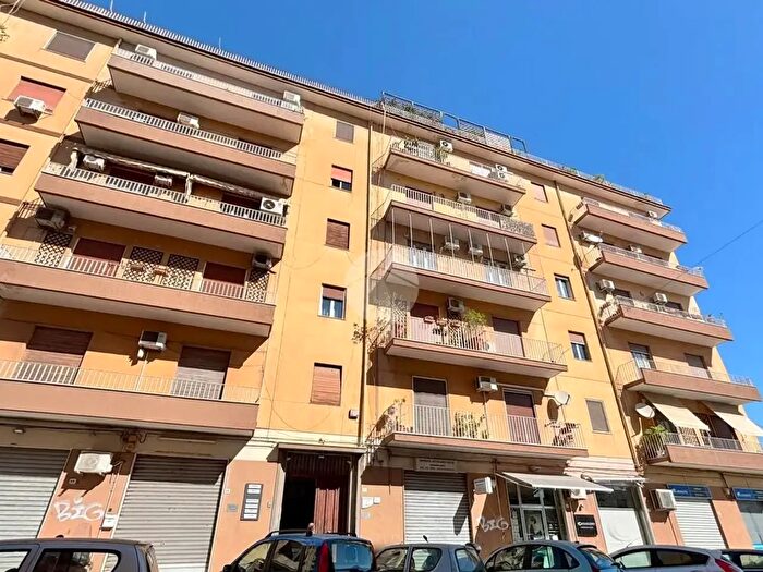 Appartamento quadrilocale in vendita in Via Giacomo Puccini, Palermo