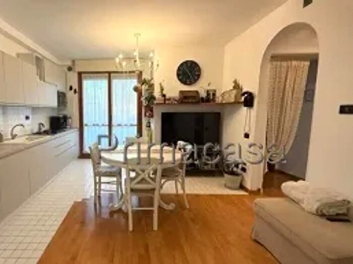 Appartamento quadrilocale in vendita in Via Cimarosa, Santa Maria Di Sala