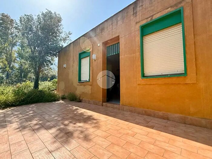 Casa bilocale in vendita in Via dei Limoni, Carini