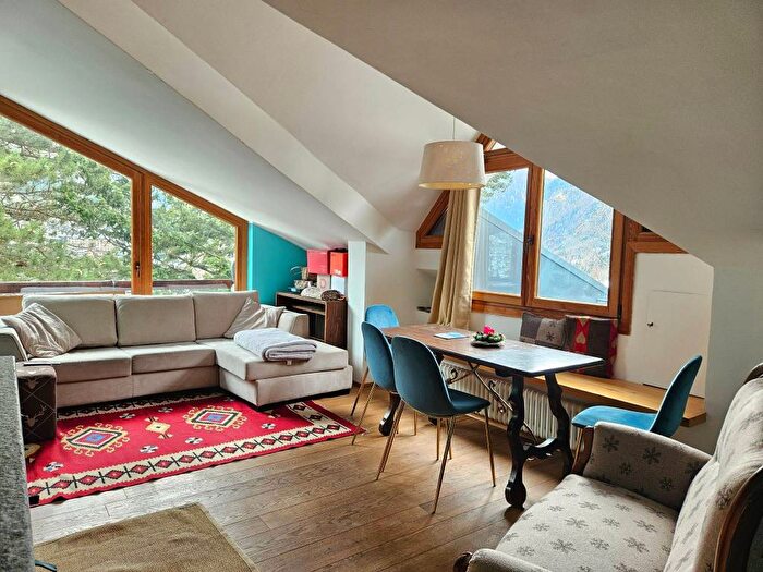 Casa trilocale in affitto in Strada della Vittoria, Centro, Courmayeur