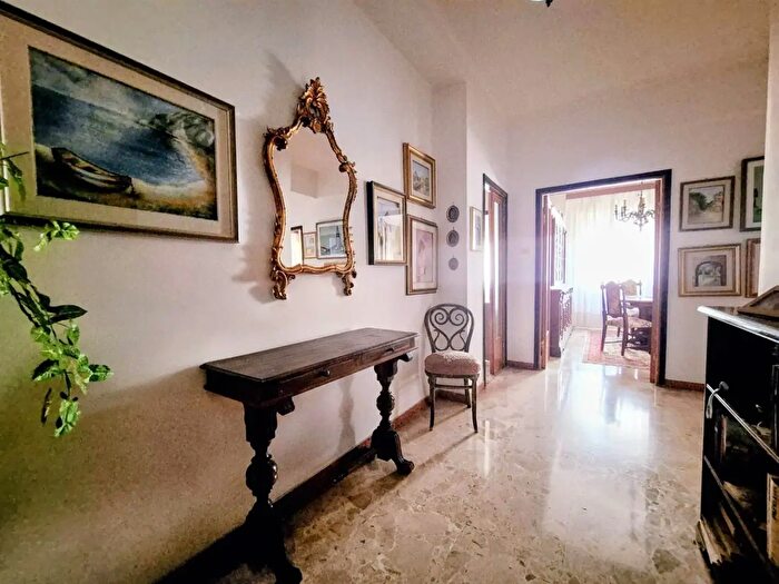 Appartamento quadrilocale in vendita in Ancona