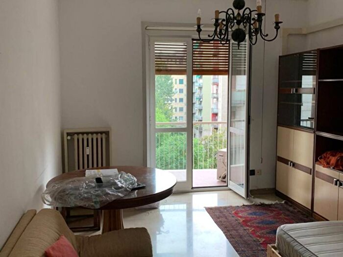 Appartamento quadrilocale in affitto in Via Privata Piero Martinetti, Piazzale Siena, Milano