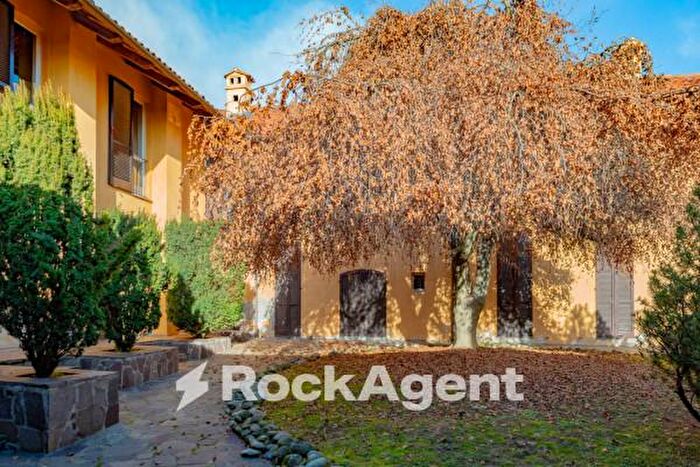 Casa con 6 locali in vendita in Via Moriondo, Cavaglia