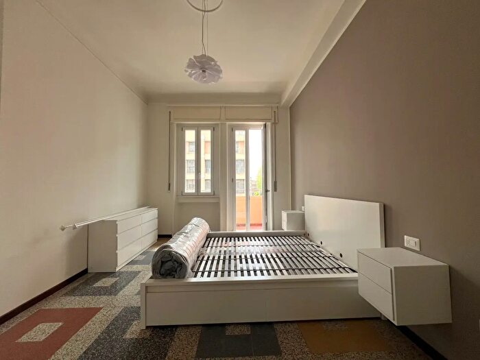 Appartamento trilocale in affitto in Via Sofonisba Anguissola, Milano