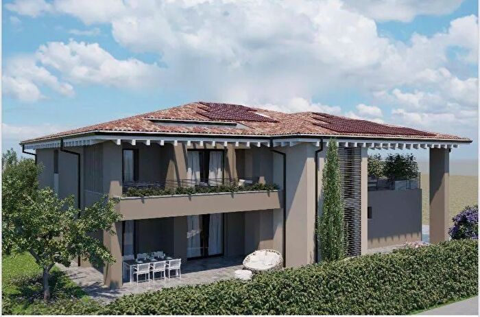 Appartamento con 5 locali in vendita in Via del Pretorio Sassuolo, Sassuolo