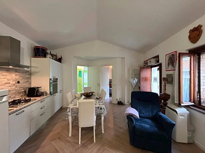Appartamento quadrilocale in vendita in Pianella Si, Castelnuovo Berardenga