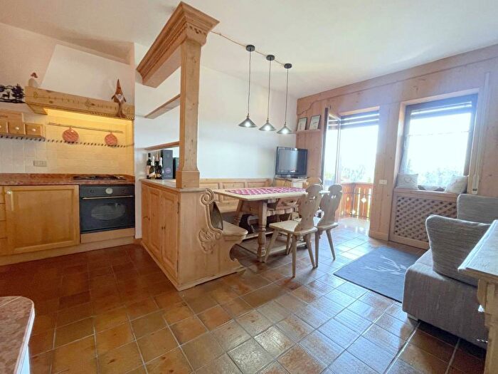 Appartamento trilocale in affitto in Via Roma, Centro, Gallio