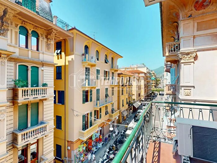 Appartamento quadrilocale in vendita in Rapallo