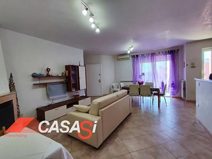 Appartamento trilocale in vendita in Via Madonna della Scala, Uggiano La Chiesa