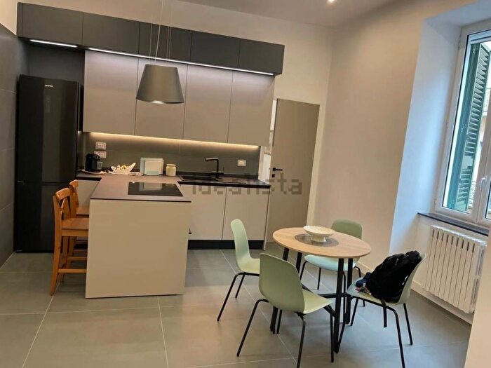 Appartamento bilocale in affitto in Via Michele Kerbaker, Vomero, Napoli