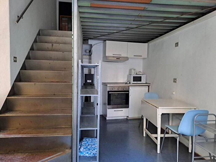 Appartamento bilocale in affitto in Corso di Porta Romana, Quadronno Crocetta, Milano