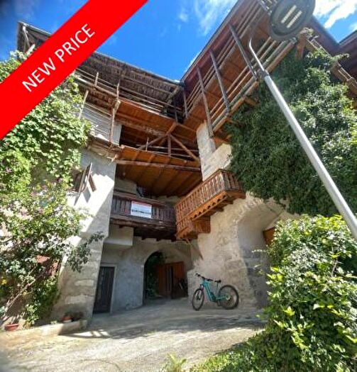 Casa con 6 locali in vendita in Frazione Larido, Bleggio Superiore