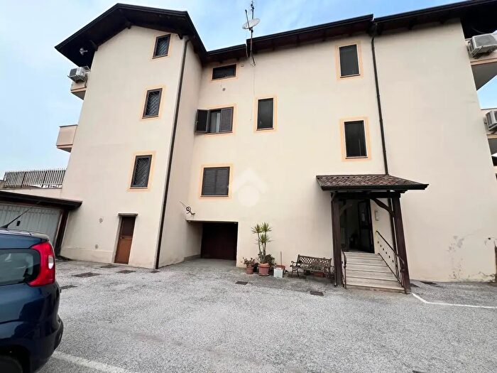 Appartamento trilocale in vendita in Via Guado Santa Maria, Cassino