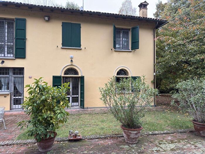 Casa con 6 locali in affitto in Via Gesso, Zola Predosa