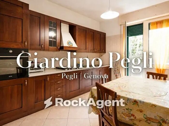 Appartamento trilocale in vendita in Via Antica Romana di Pegli, Genova