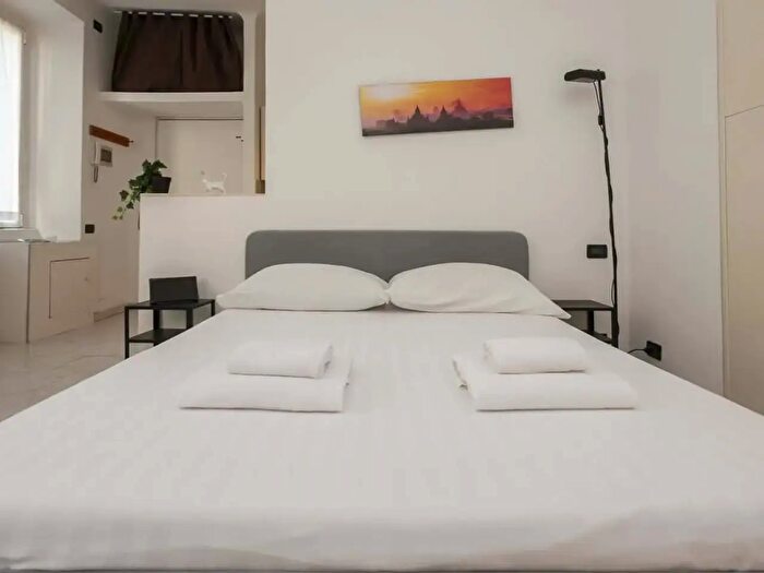 Appartamento monolocale in affitto in Viale Premuda, Milano