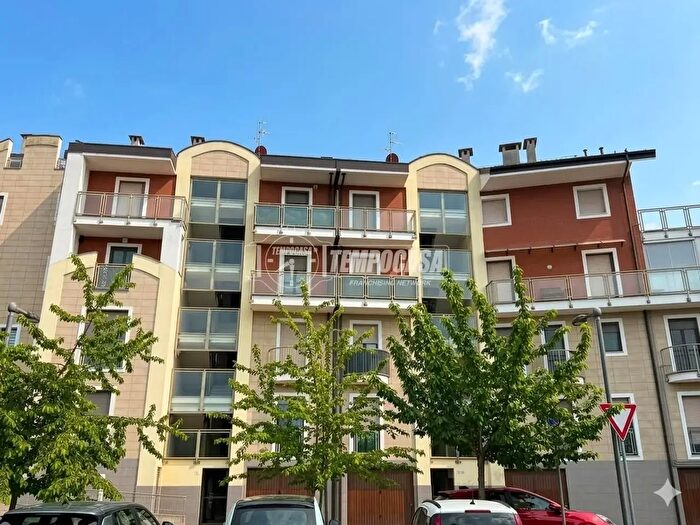 Appartamento trilocale in vendita in Via Juglaris, Moncalieri
