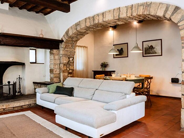 Appartamento con 5 locali in affitto in Via dell'Aranciotto, San Sisto Lacugnano, Perugia