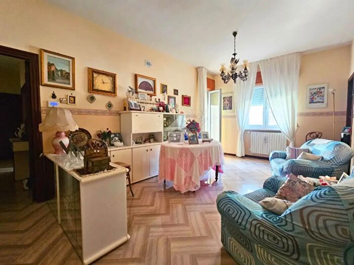 Appartamento trilocale in vendita in Via Pisa, Trani