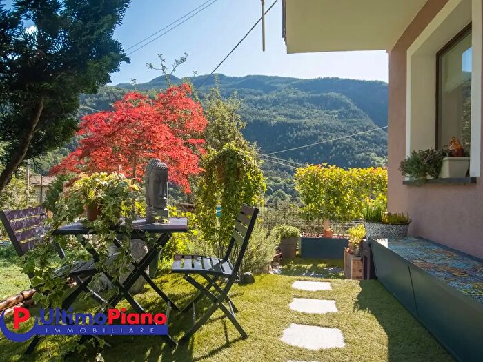 Appartamento trilocale in vendita in Frazione Epaillon, Antey Saint Andre