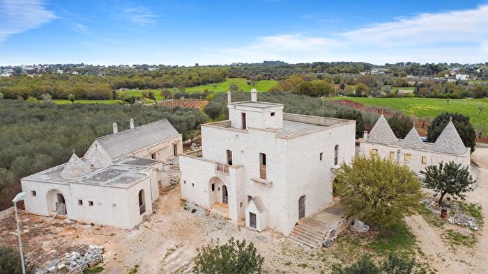 Casa con 10 locali in vendita in Contrada Gorgofreddo, Monopoli