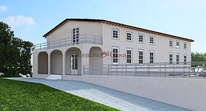 Casa con 15 locali in vendita in Capannori