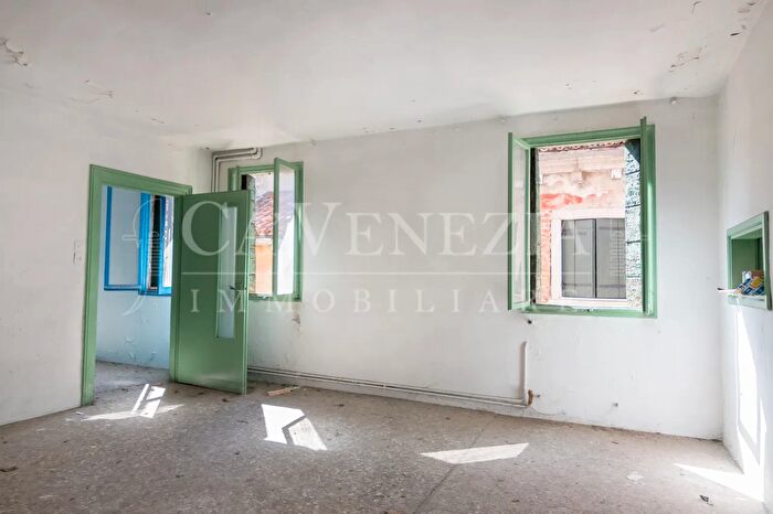 Appartamento quadrilocale in vendita in Venezia