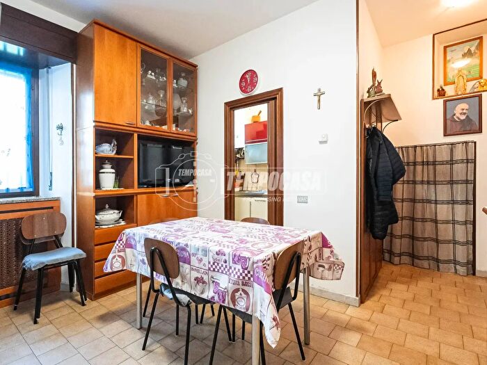 Appartamento trilocale in vendita in Via Monte Rosa, Giussano